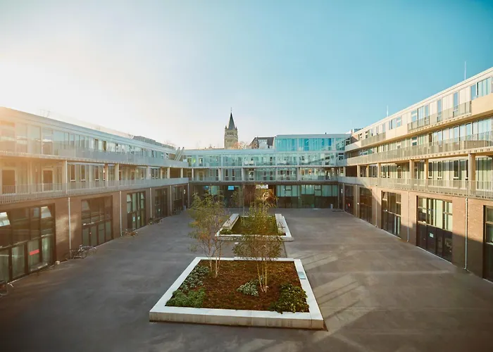 Otel Theclouth