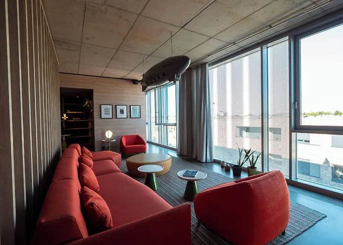 Otel Theclouth 3*