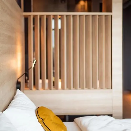 Theclouth 3* Cologne