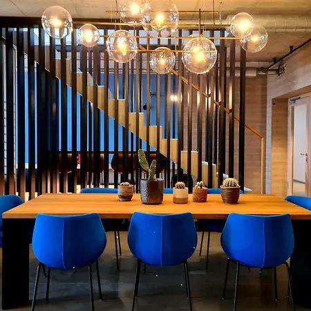 Theclouth Hotel