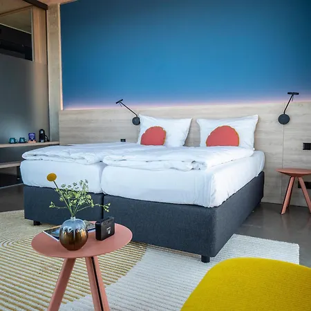 Theclouth 3* Cologne