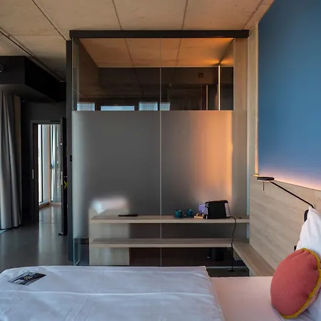 Theclouth 3* Cologne