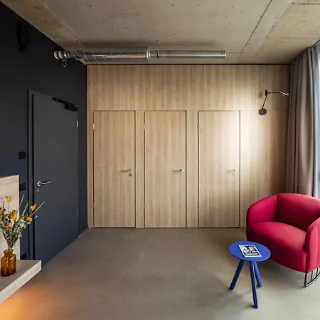 Theclouth 3* Cologne