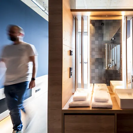 Hotel Theclouth Cologne