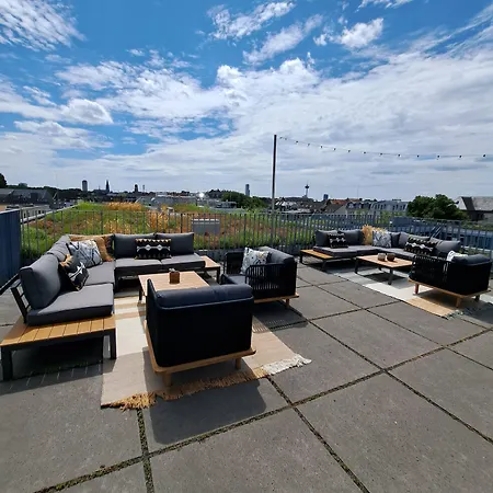 Theclouth Hotel