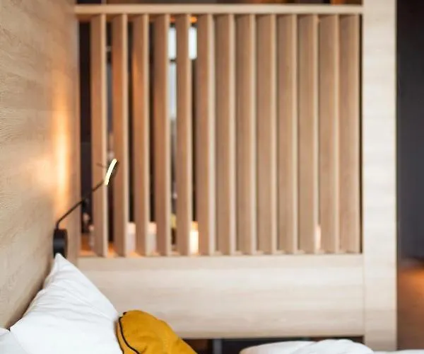 Theclouth 3* Cologne