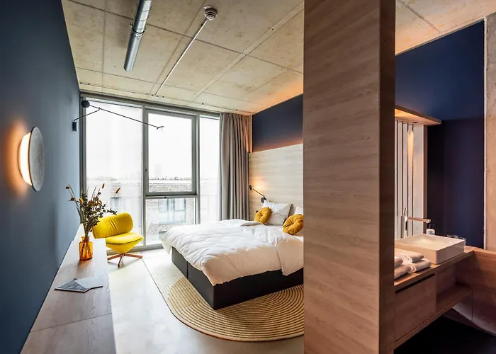 Theclouth 3* Cologne